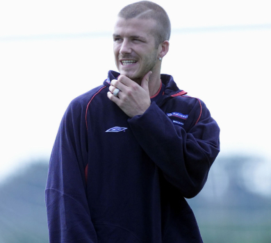 Як дві краплі: син Бекхема повторив його стрижку початку 2000-х. ФОТО