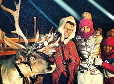 Власова з дочкою каталися на оленях у Лапландії. ФОТО 