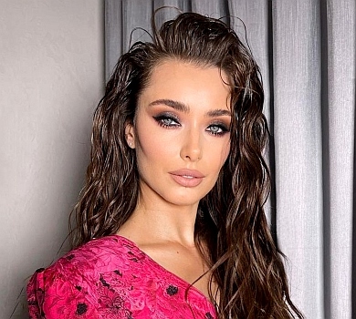 Мішина у незвичному образі замислилася про егоїзм