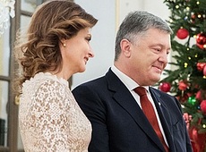 Перша леді на зустріч із дипломатами вигуляла сукню 7-річної давнини. ФОТО