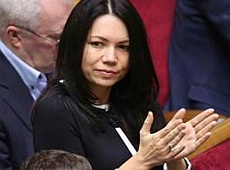 Депутатка Сюмар роз’їхалася з чоловіком через політичну кар’єру 