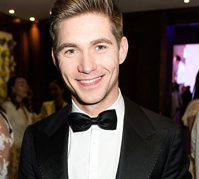 Остапчук оголосив про розлучення з матір'ю своїх дітей та показався між жіночих ніг