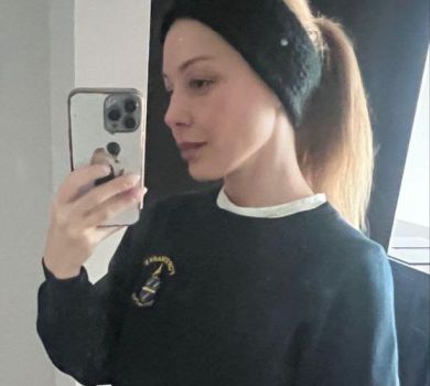 Помішана на драйві Кароль показалася в спортивках та без мейкапу