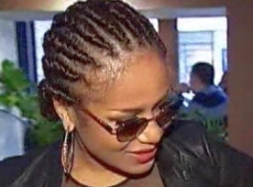 Гайтана вже відростила волосся та підготувала 5 весільних суконь 