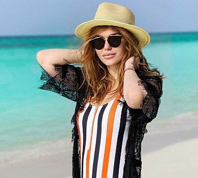 Камінська показала нефотошоплену себе у купальнику: Хочу - нажираю собі дупу, хочу - здуваю