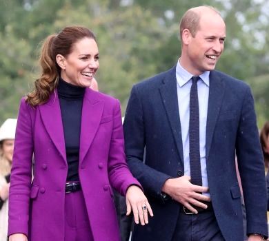 Міддлтон у пурпуровому костюмі за $1800 познайомилася з 8-ногою Шарлоттою. ФОТО