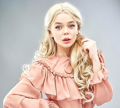 Гросу показалася в романтичному весняному луці. ФОТО