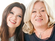 Руслана привітала всіх з Різдвом та маму - з днем народження. ФОТО. ВІДЕО