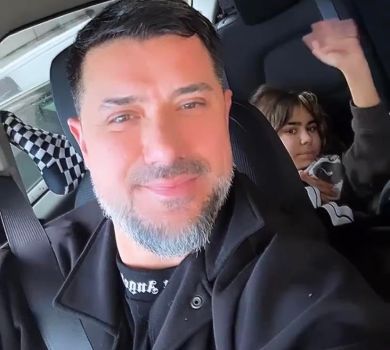 Ексчоловік Лорак заселфився з донькою в Парижі. ОНОВЛЕНО