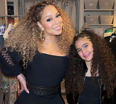 Зіркова туса: Мерая Кері, Кардашян та їхні доньки подуркували для TikTok