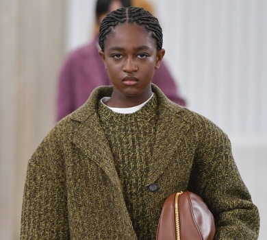 15-річна модель Зая Вейд після рішення суду щодо її зміни статі дебютувала на подіумі