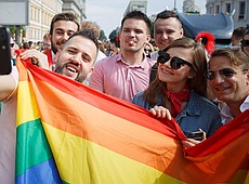 Монро, Дєєва та посли Канади й Британії вийшли на Марш рівності. ВІДЕО