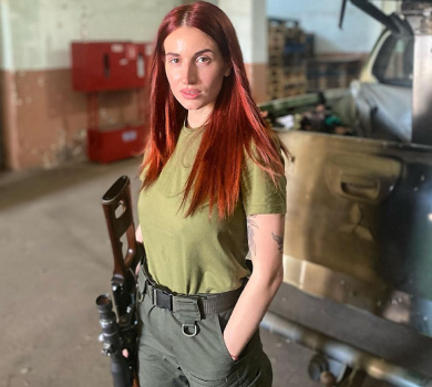 Не можна поливати брудом: снайперка Емеральд відреагувала на хейт через її критику блогерів