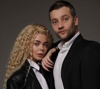 Бойфренд Гросу засвітився на кінопрем'єрі в Москві. ФОТО