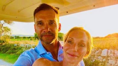 Шевченко заселфився із дружиною та привітав її з 44-річчям