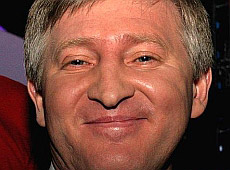 Собака регбіста Ахметова накинулася на його однокласницю