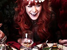 Жіночі чари вовчиці Седокової, мавпи НеАнгела і тигриці Клочкової