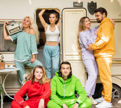 Віталіна Ющенко вирядила дітей та брата з невісткою у спортивні костюми свого бренду