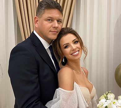 Весілля у річницю знайомства: Настя з Уханя Зінченко вийшла за голову ДМС Соколюка. ОНОВЛЕНО