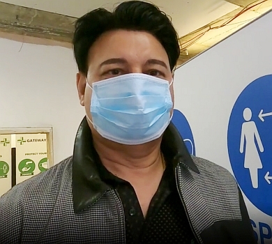 Захур таємно від Камалії вакцинувався від COVID-19 у Лондоні. ВІДЕО