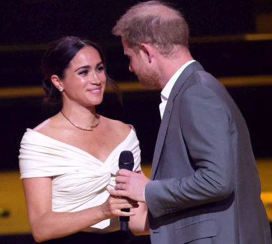 Меган Маркл поцілувала принца Гаррі та вигукнула Слава Україні! на відкритті Invictus Games у Гаазі. ФОТО 