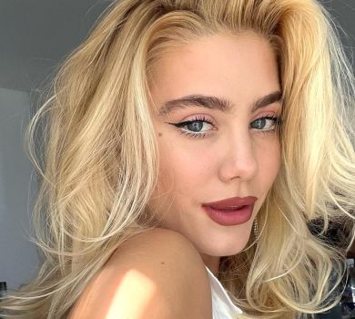 ВІА Гра Попова засвітила апетитні форми в спідньому