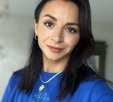 Гвоздьова в бікіні підставила сонцю м'язисте тіло. ФОТО