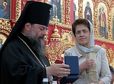 Дружина Януковича отримала орден і грамоту. ФОТО
