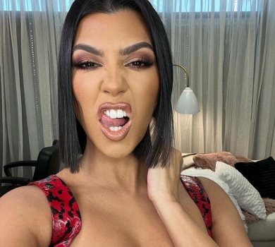 Голу Кардашян розкритикували в мережі: Найпотворніше плаття в історії