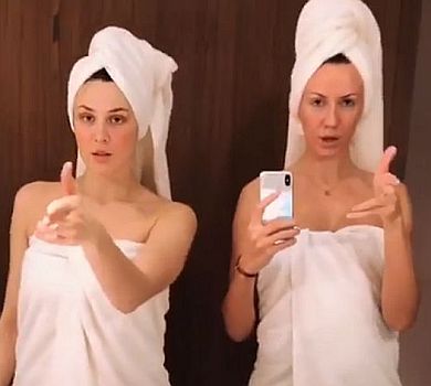 Сирени в рушниках: Maruv та Нікітюк без мейкапу станцювали у ванній. ВІДЕО