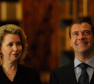 Від Медведєва пішла дружина?