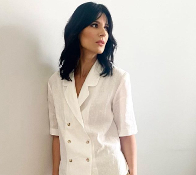 Єфросиніна попозувала в обтислому денімі та розказала, як їй працювалося з українцями закордоном