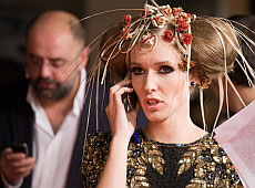 Мілевський, Марина Суркіс, Бережна і бомж, який читає глянець