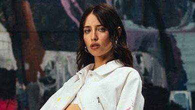 Дорофєєва у новому кліпі вихлюпнула емоції фарбами на полотні. ВІДЕО