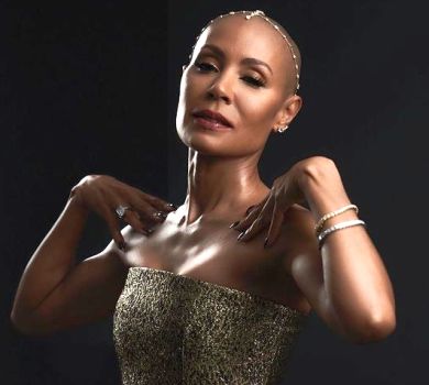 Джада Пінкетт-Сміт своїм фото привітала з днем лисої краси 