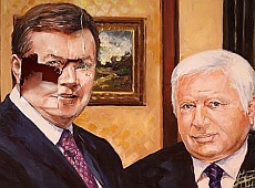 Виставка скарбів Януковича: Золоті годинники та Пшонка з кулею в лобі