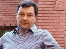 Піховшек показав свій будинок і страусові туфлі