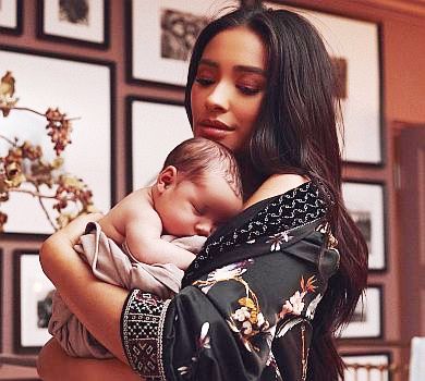 Зірка серіалу Ти збурила мережу гламурним ФОТО грудного годування