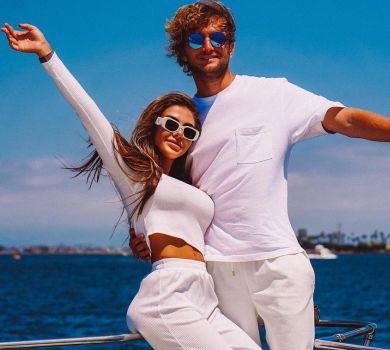 Стужук у перший день літа притулилася до Шатирка на яхті та зібралася в Крим