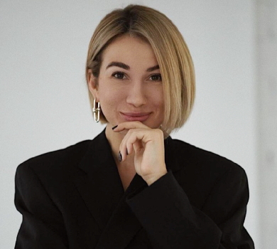 Пренткович в купальнику похизувалася тілом через 7 місяців після пологів і розказала, скільки коштував переліт на Балі