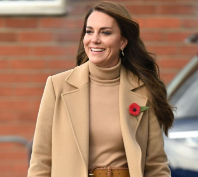 Червоне мереживо і блискітки: принцеса Уельська показалася в різдвяному образі за 560 доларів. ФОТО