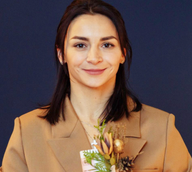 Жодної батареї та кухня власного дизайну: Гвоздьова похвалилася домом, який будує попри війну