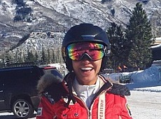 Дімопулос відкрила лижний сезон в Америці та похвалилася сумкою за $50 тисяч