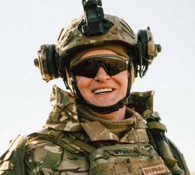 Що там в шоубізнесі?: Хливнюк в окопі та з БПЛА показав свої незіркові будні