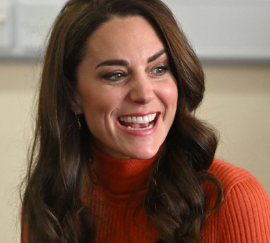 Міддлтон у луці за понад $2 тисячі покопирсалася в піску з дітлашнею