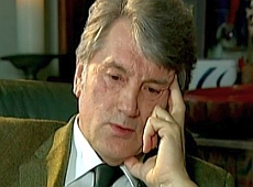 Ющенко має 70 краваток, 7 печей та фото Саакашвілі в офісі 
