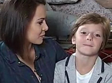 Подкопаєва ридала, віддаючи сина. ВІДЕО