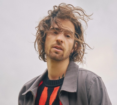 Поцілунок у губи та фото з язиками: Дантес показав братські ніжності з Кацуріною