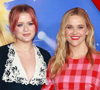 45-річна Візерспун здивувала схожістю із дочкою і показала всю родину на хіднику