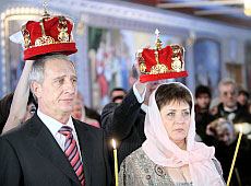 Мельниченко цілував Семенюк на вінчанні